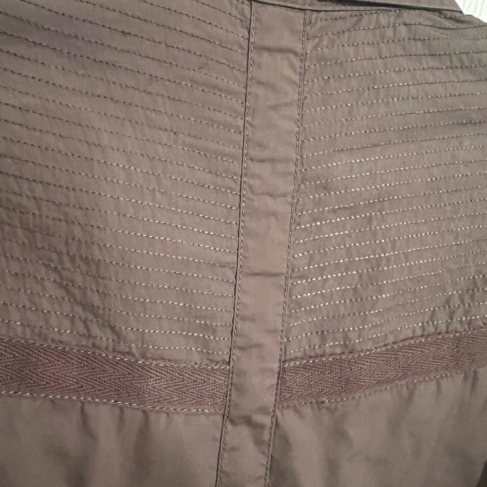 Roar Large Button Down - Picture 4 of 6